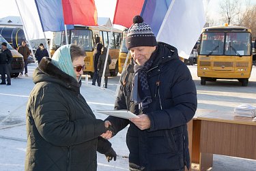 Автопарк школьных автобусов пополнился